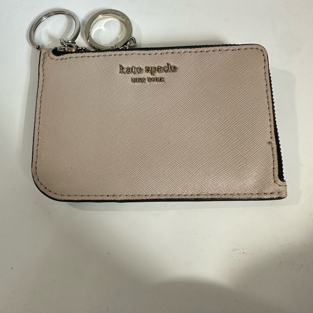 👛 Kate Spade Small Card Holder Key Chain - Cream and Black 💗🖤
